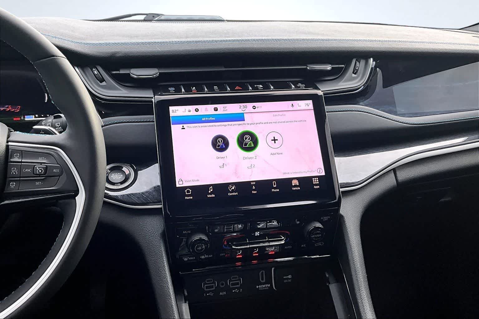 Thumbnail: 2023 Jeep Grand Cherokee - 16