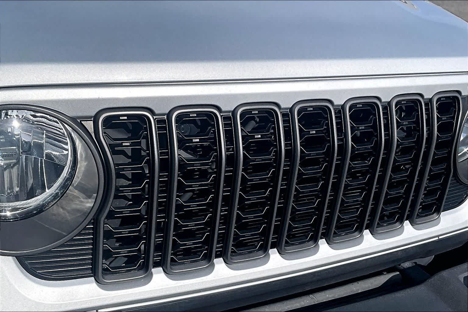 Thumbnail: 2024 Jeep Wrangler - 33