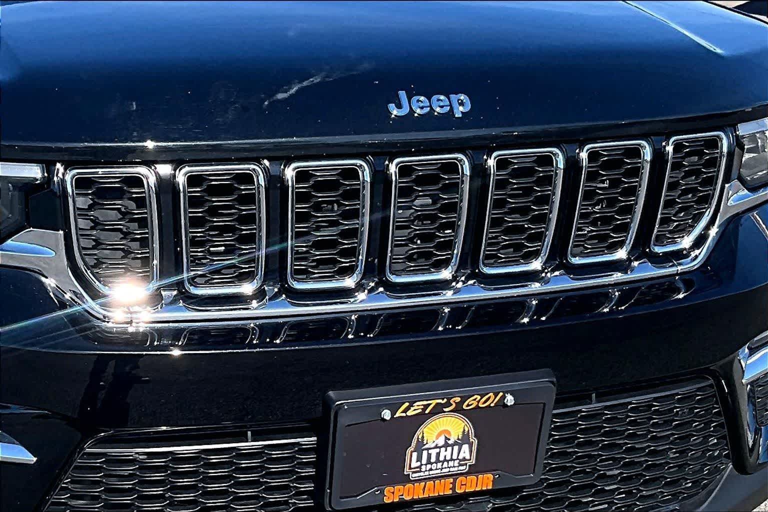 Thumbnail: 2022 Jeep Grand Cherokee - 33