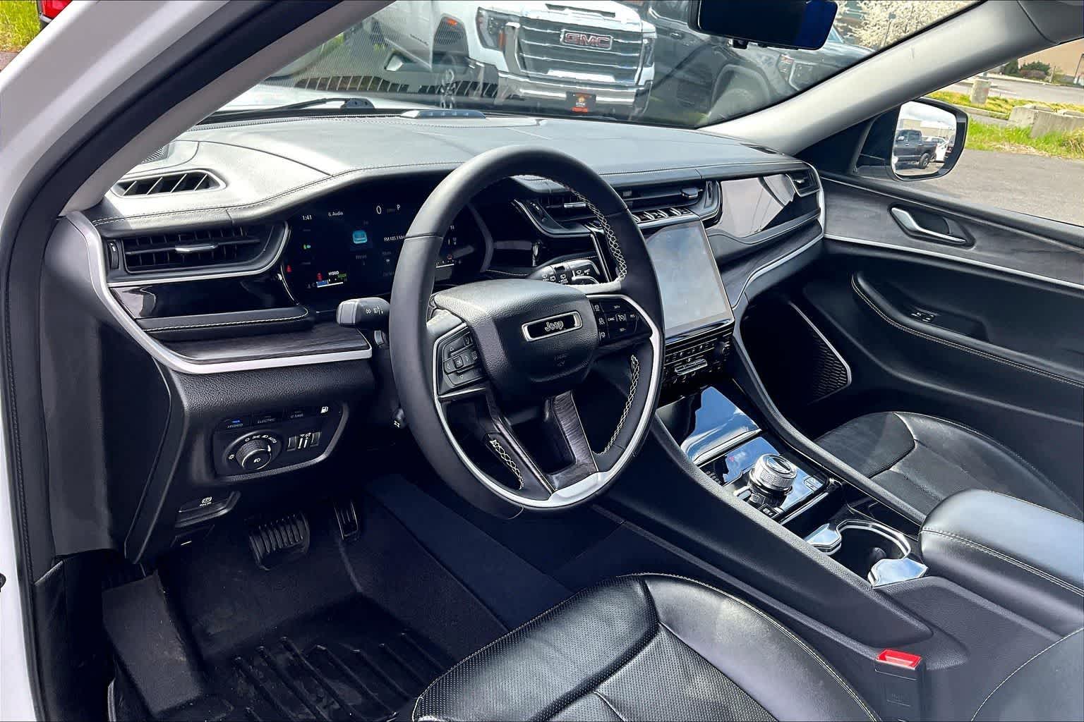 Thumbnail: 2023 Jeep Grand Cherokee - 2