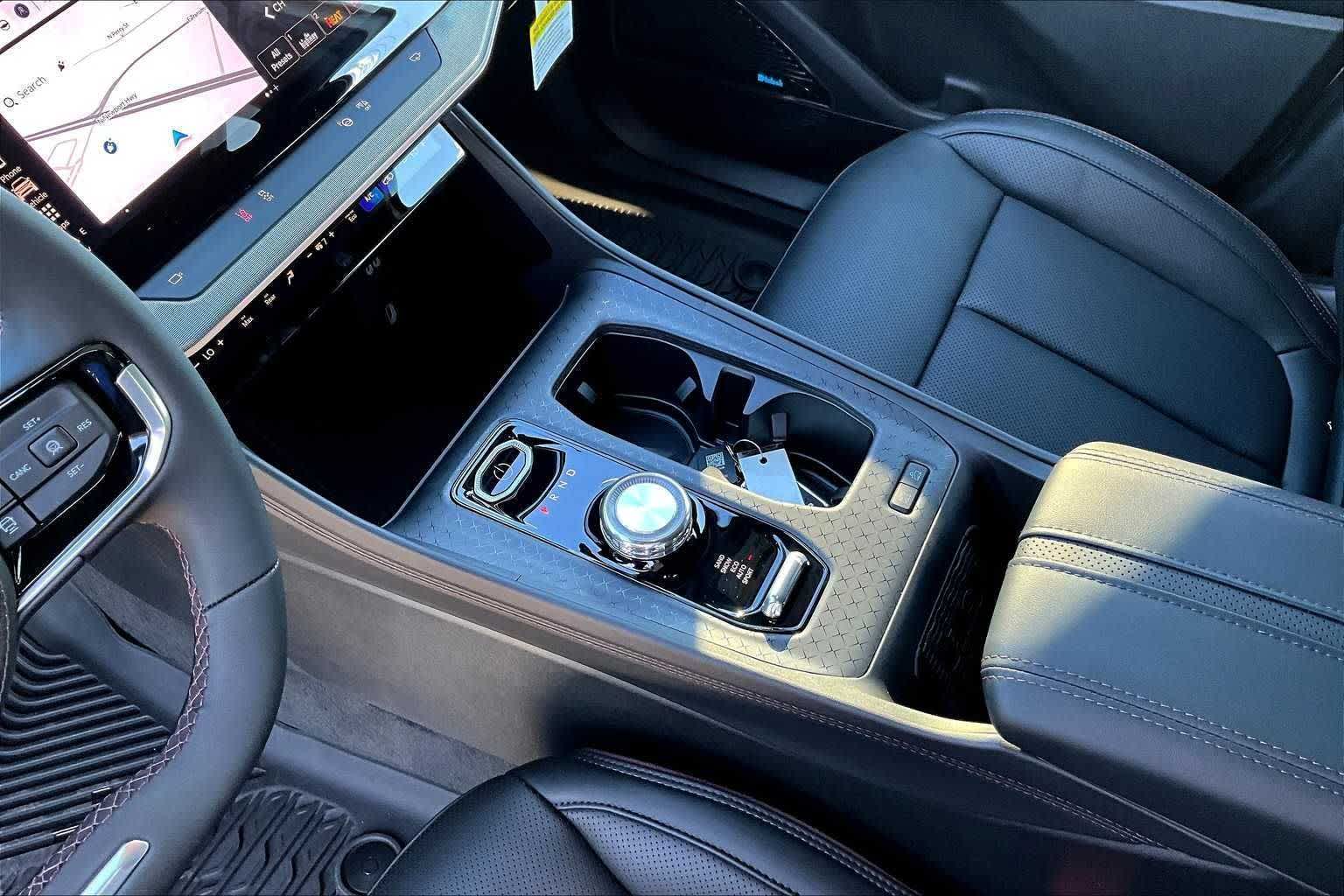 Thumbnail: 2025 Jeep Wagoneer S - 17