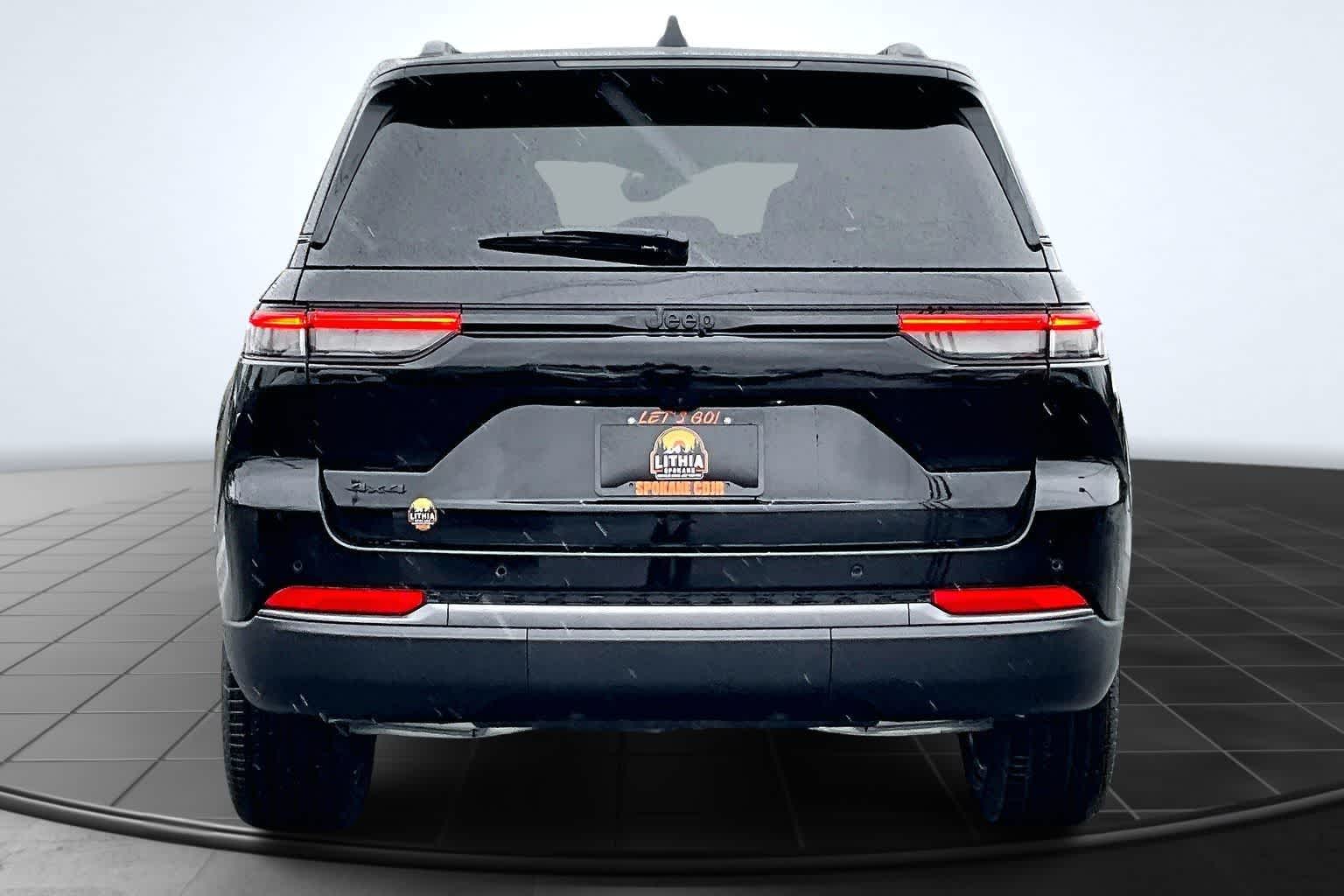 Thumbnail: 2026 Jeep Grand Cherokee - 5