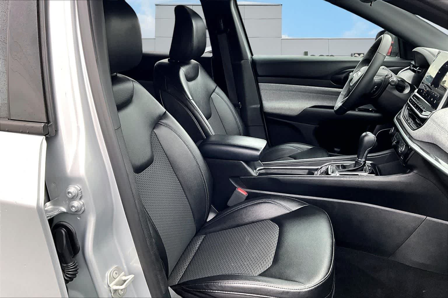 Thumbnail: 2024 Jeep Compass - 14