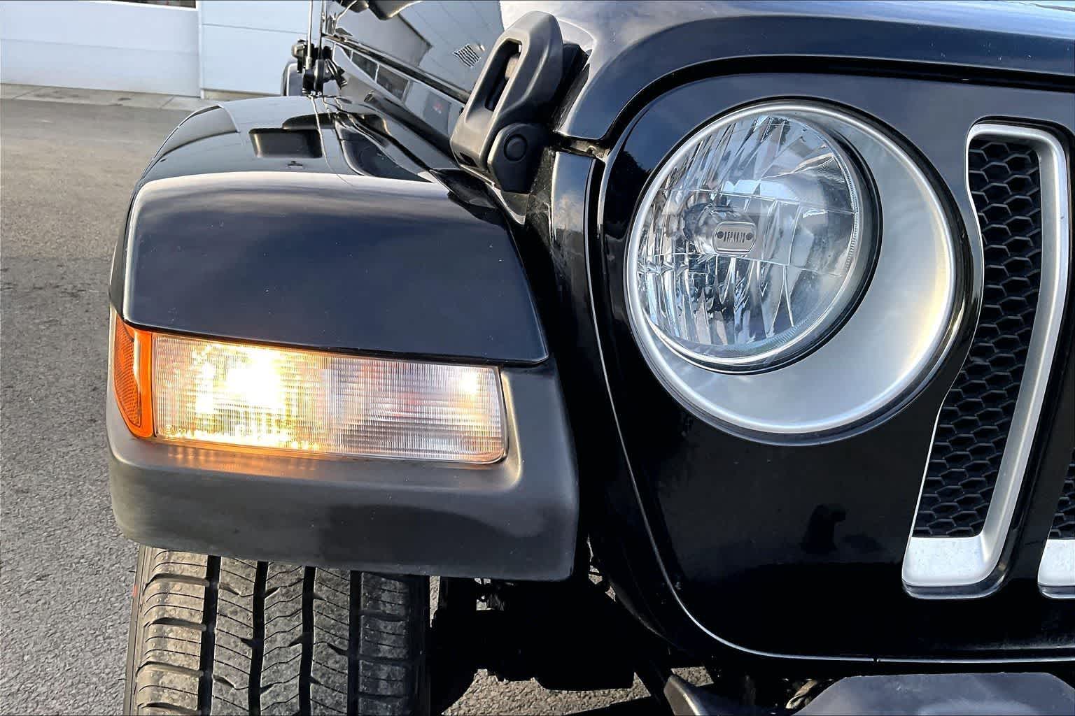 Thumbnail: 2023 Jeep Wrangler - 31