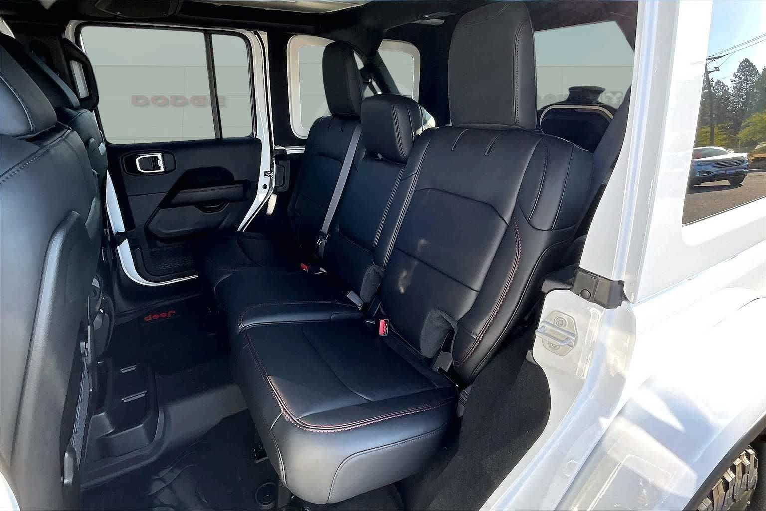 Thumbnail: 2025 Jeep Wrangler - 14