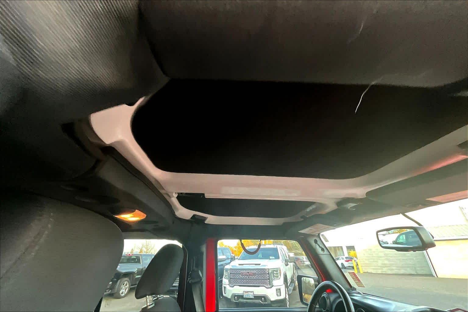 Thumbnail: 2016 Jeep Wrangler - 30