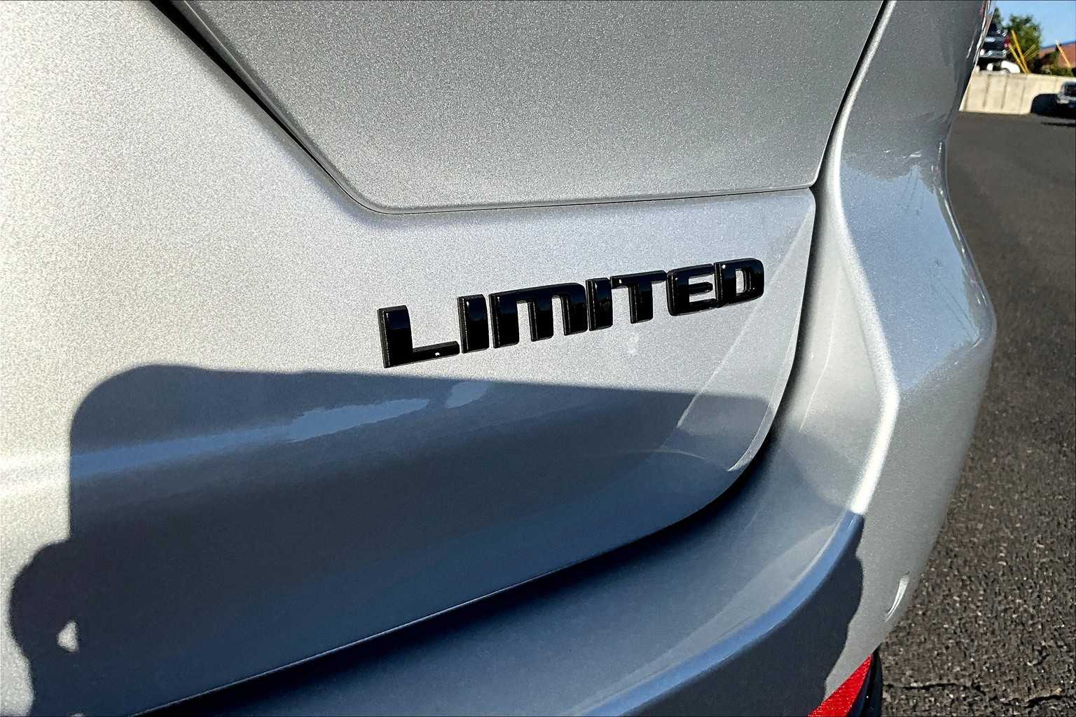 Thumbnail: 2025 Jeep Grand Cherokee - 7