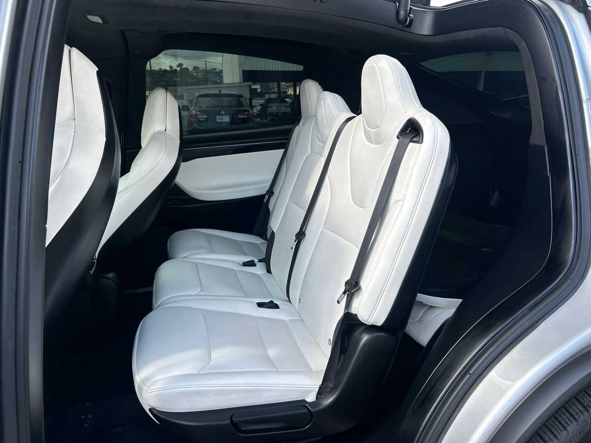 Thumbnail: 2017 Tesla Model X - 6