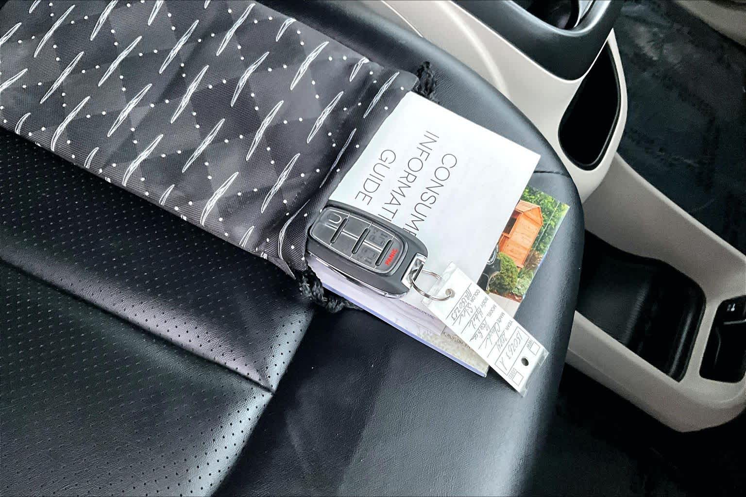 Thumbnail: 2024 Chrysler Pacifica - 20