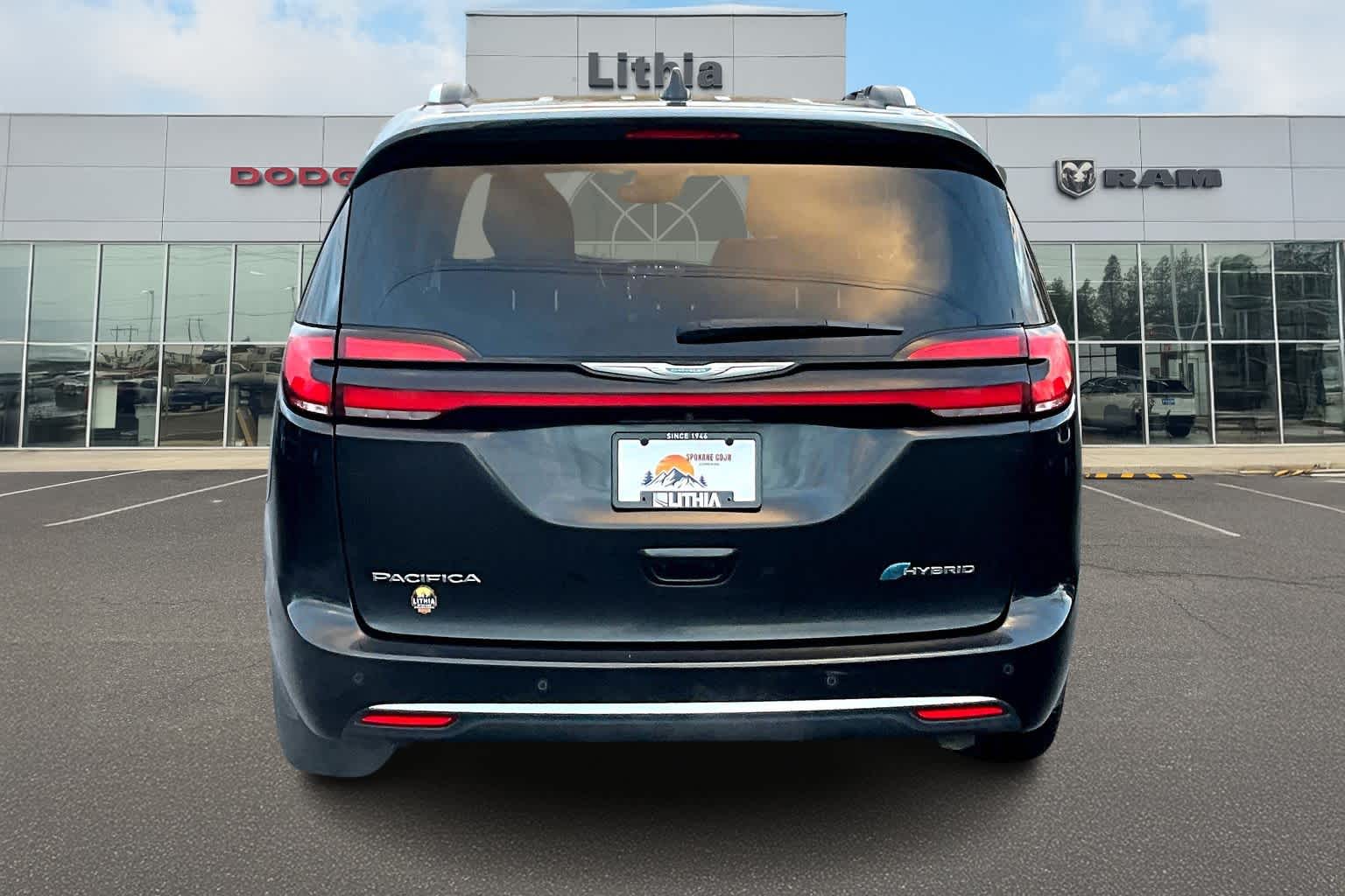 Thumbnail: 2021 Chrysler Pacifica - 5
