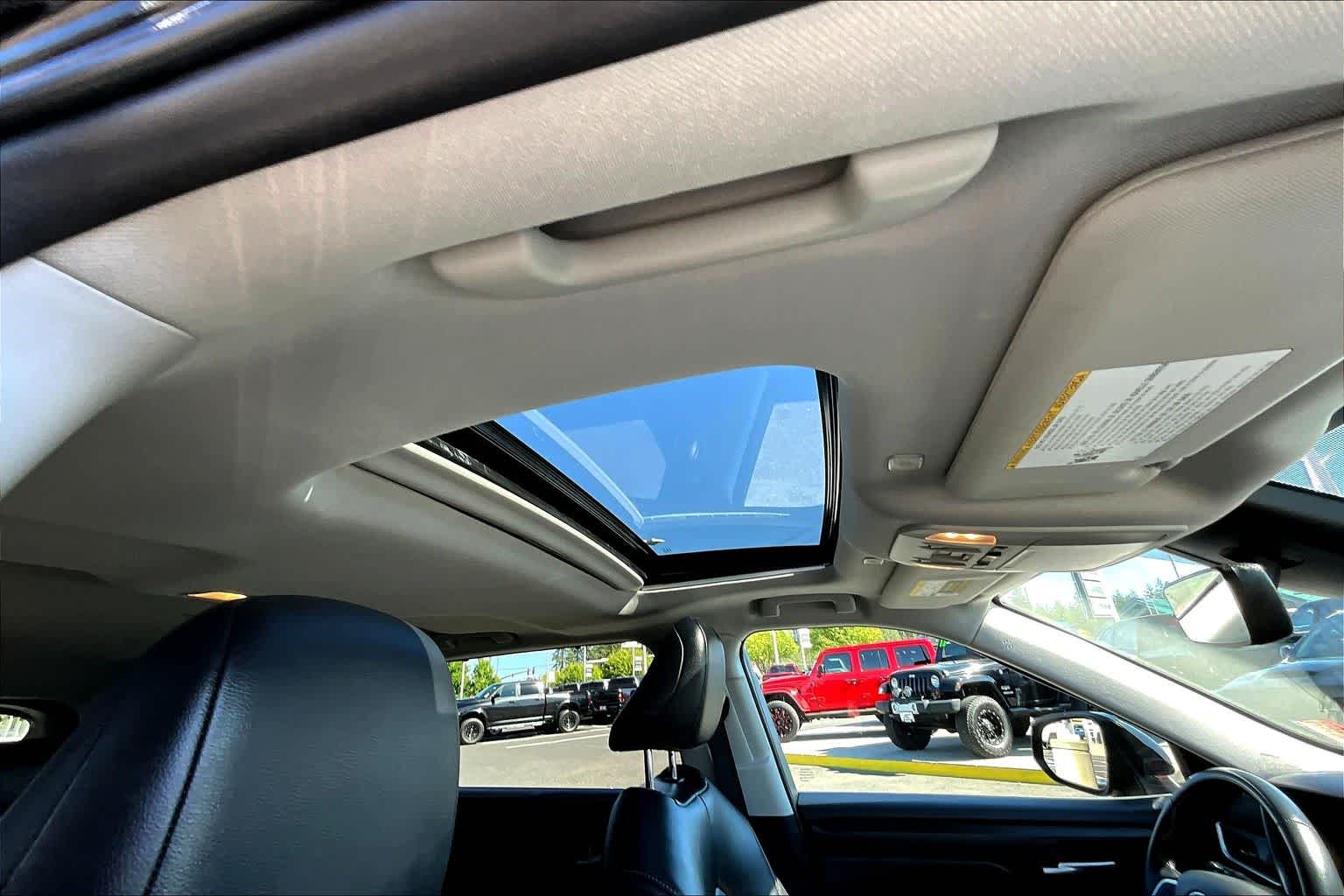 Thumbnail: 2024 Toyota Highlander - 30