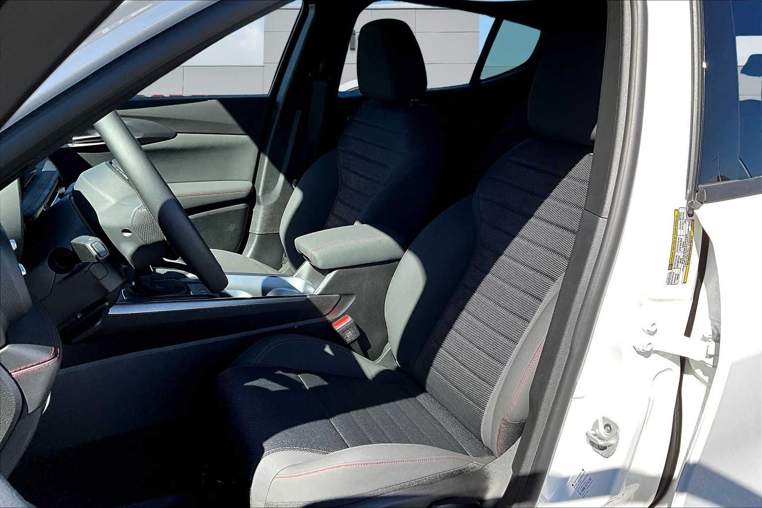 Thumbnail: 2025 Dodge Hornet - 11