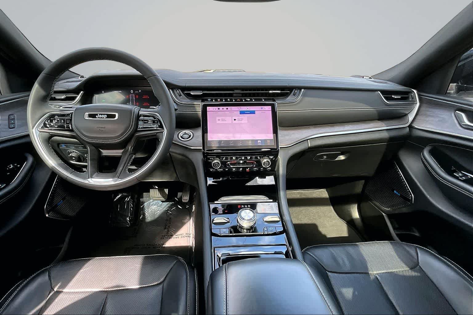 Thumbnail: 2022 Jeep Grand Cherokee - 9