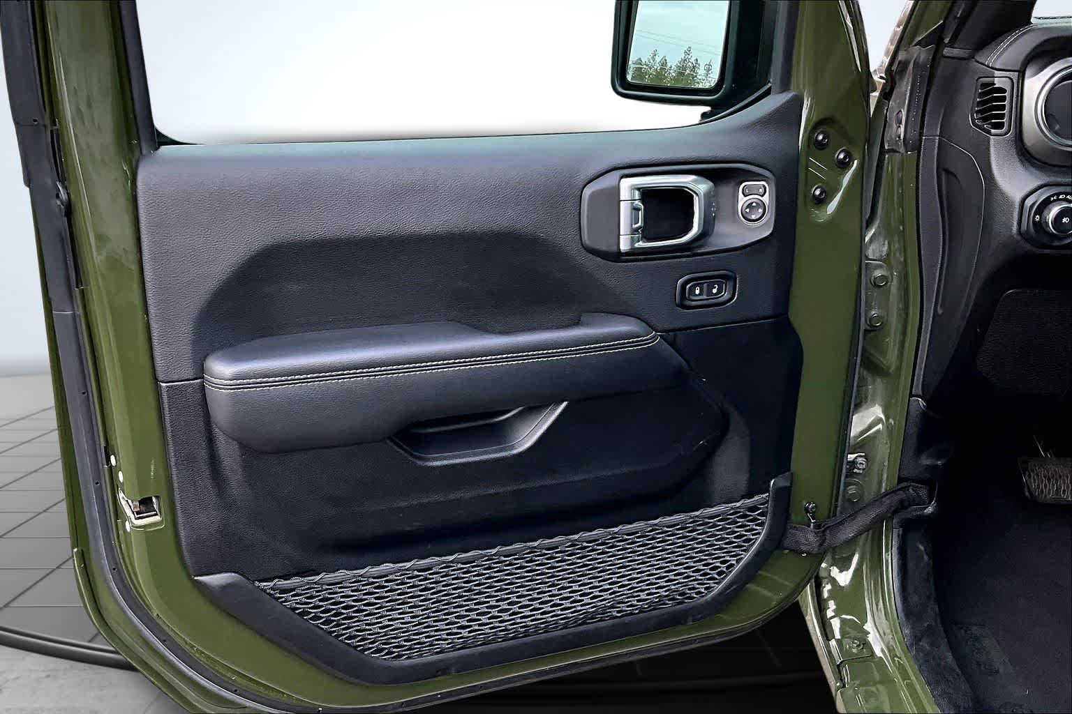 Thumbnail: 2023 Jeep Wrangler - 28