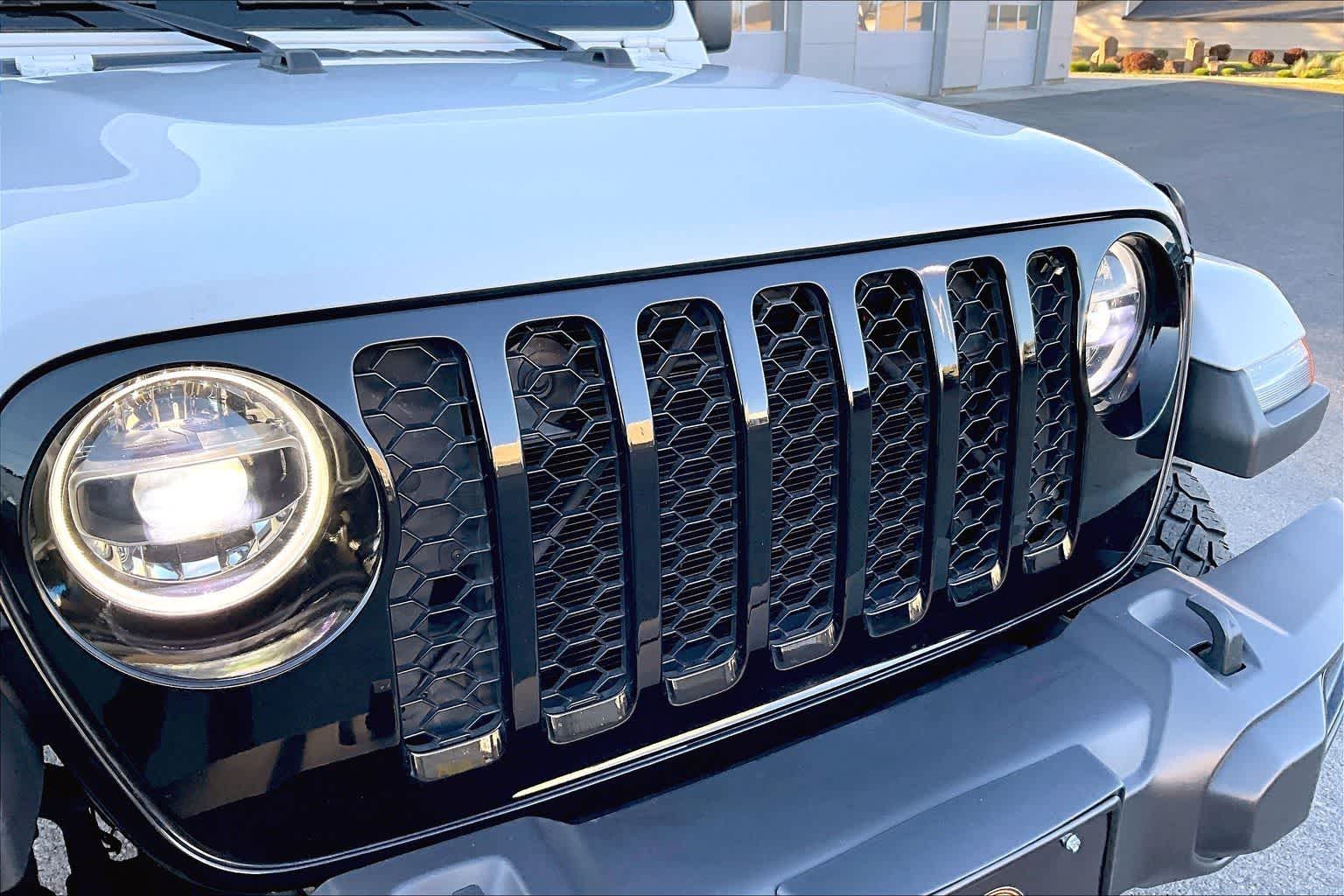 Thumbnail: 2022 Jeep Gladiator - 33