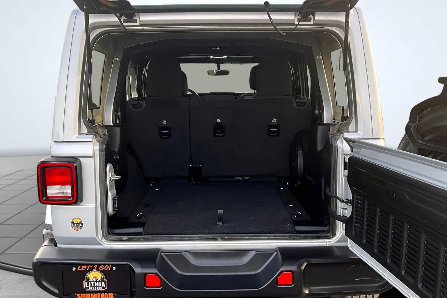 Thumbnail: 2023 Jeep Wrangler - 19