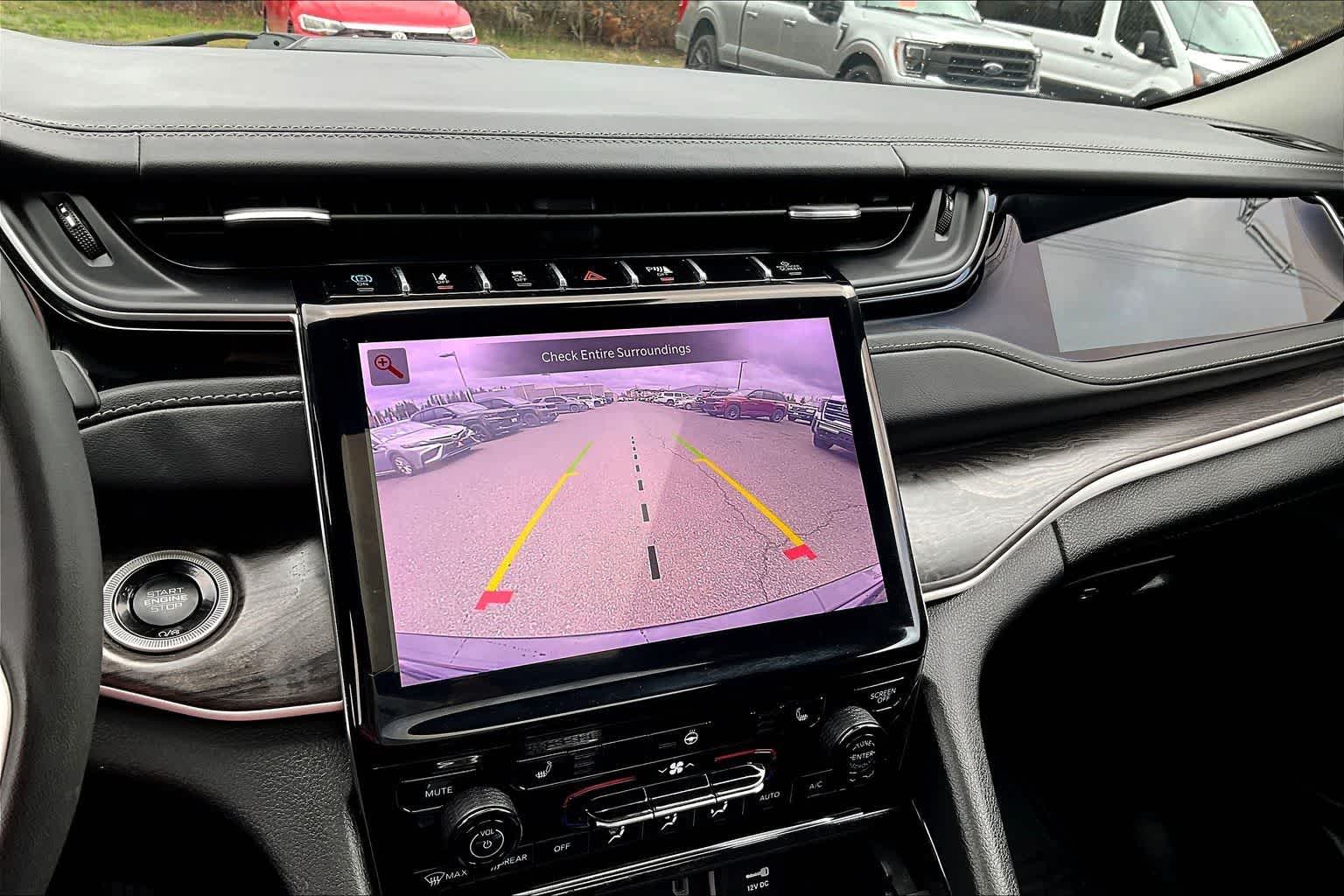 Thumbnail: 2022 Jeep Grand Cherokee - 27