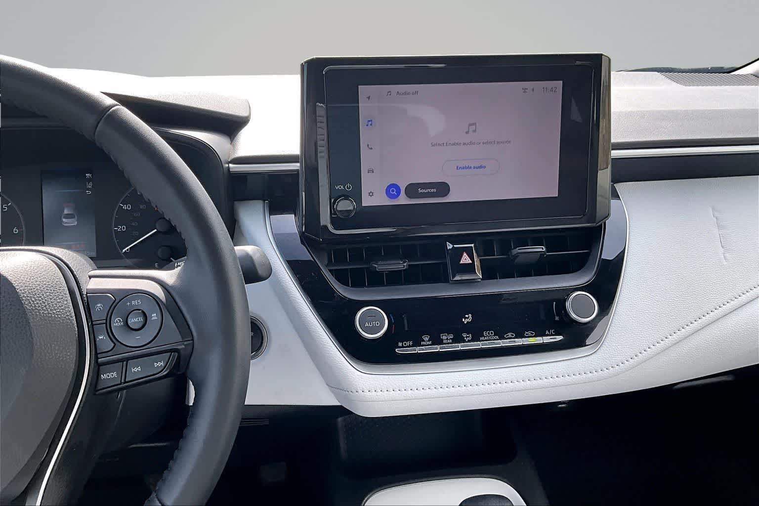 Thumbnail: 2025 Toyota Corolla - 16