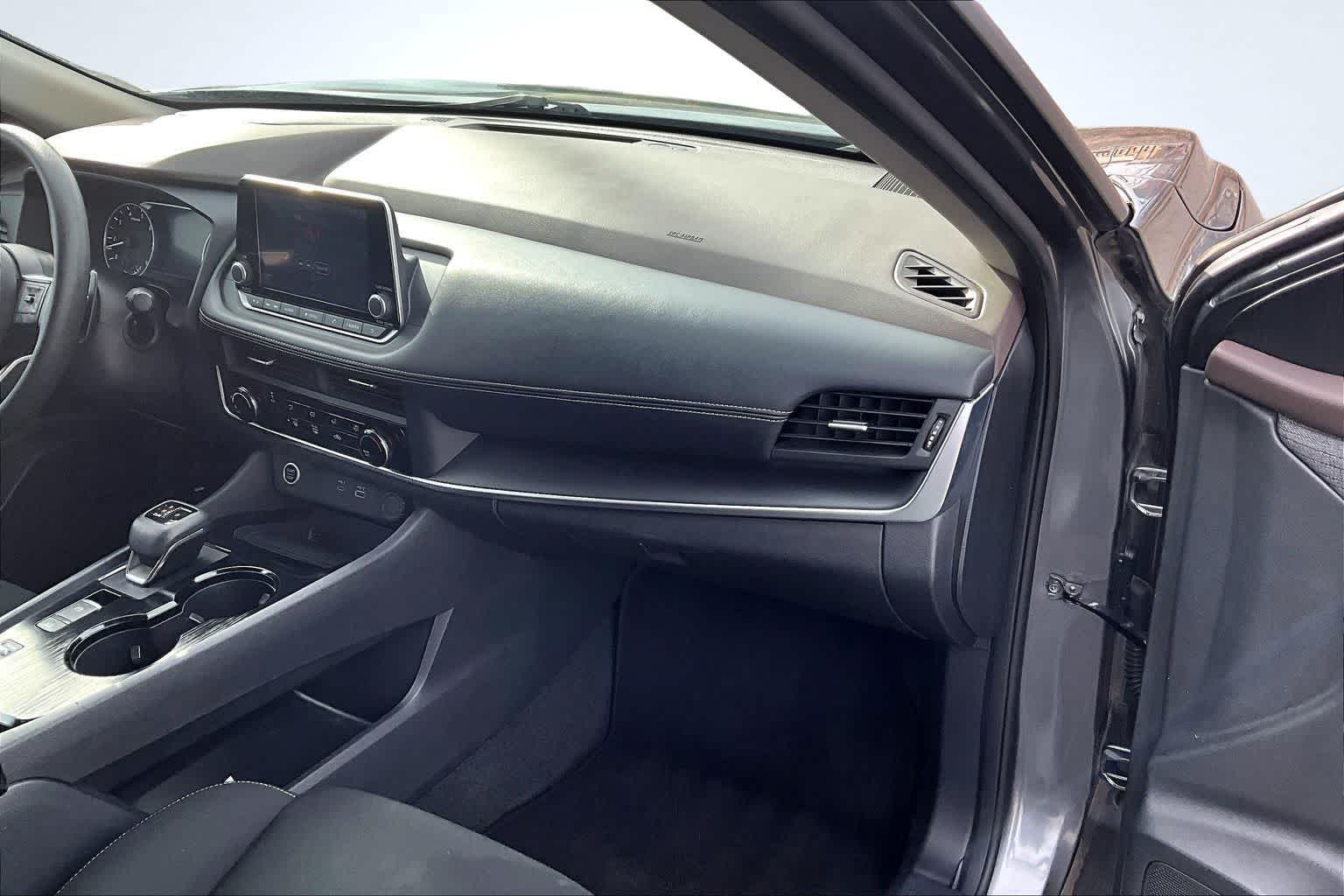 Thumbnail: 2023 Nissan Rogue - 24