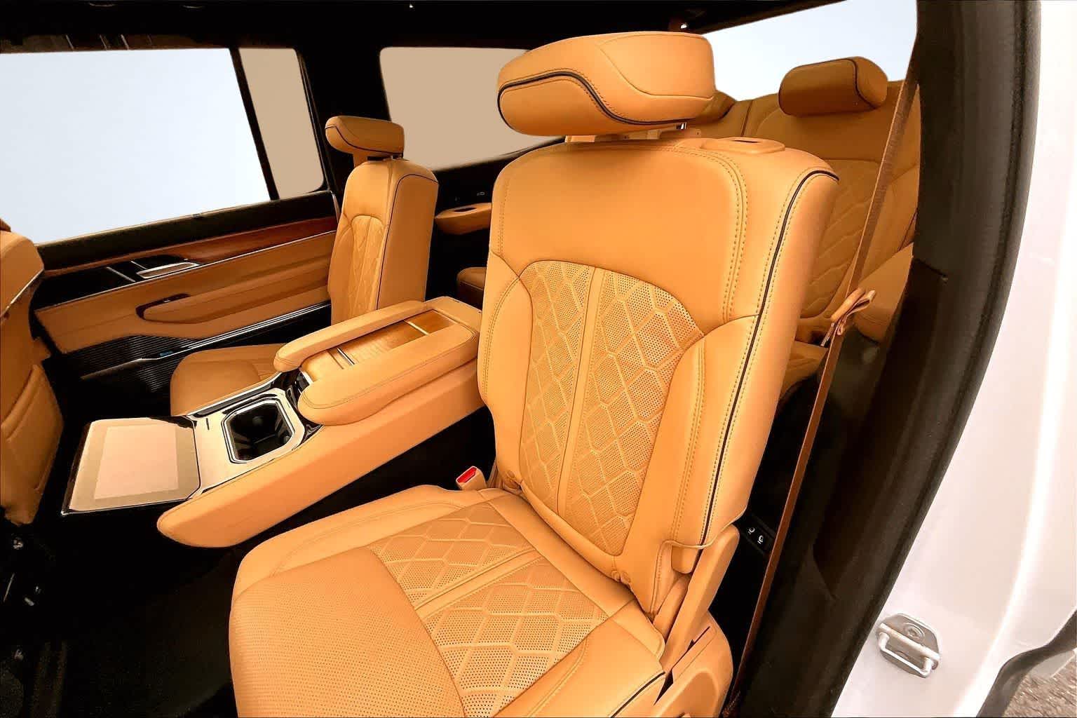 Thumbnail: 2023 Jeep Grand Wagoneer - 13