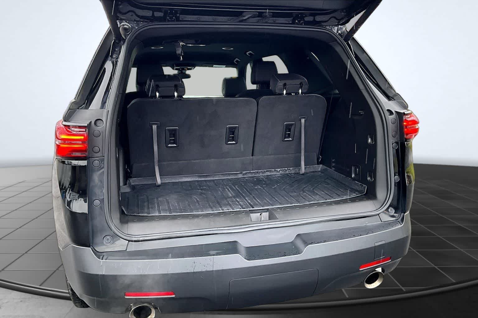 Thumbnail: 2023 Chevrolet Traverse - 19