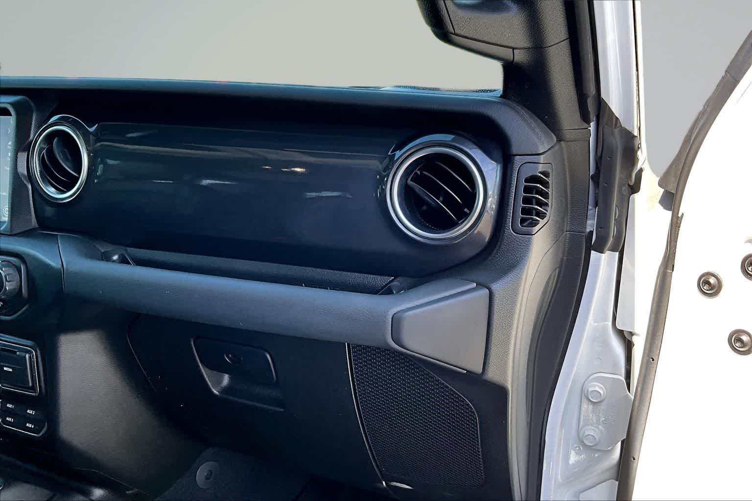 Thumbnail: 2023 Jeep Wrangler - 23