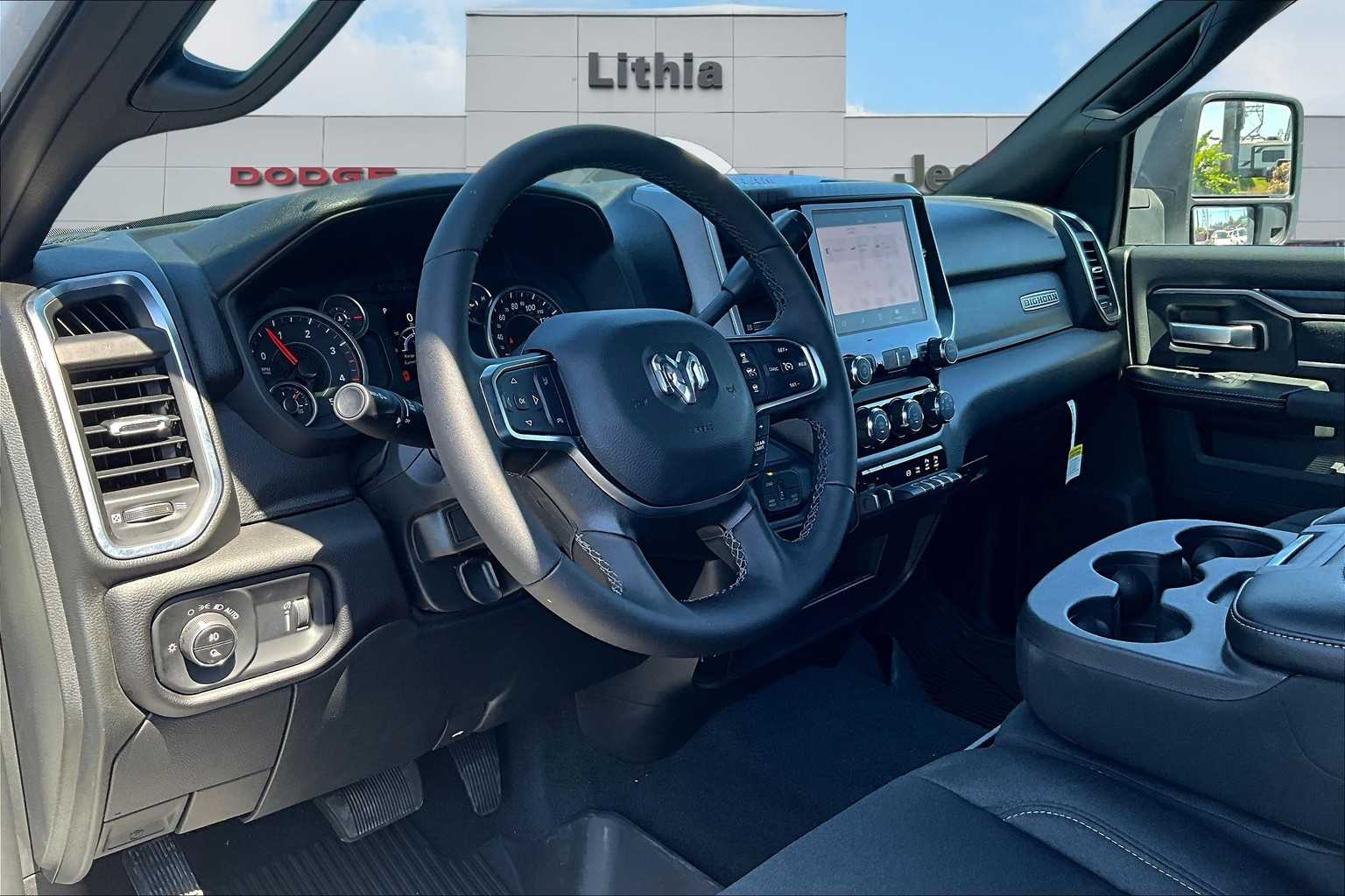 2025 Ram 3500 Big Horn photo 2