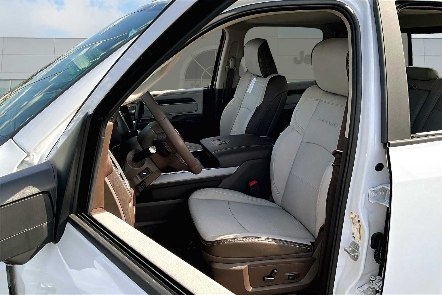 Thumbnail: 2025 RAM 3500 - 11