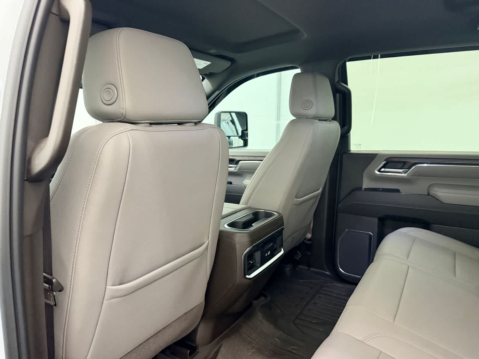 Thumbnail: 2024 GMC Sierra 2500 - 19