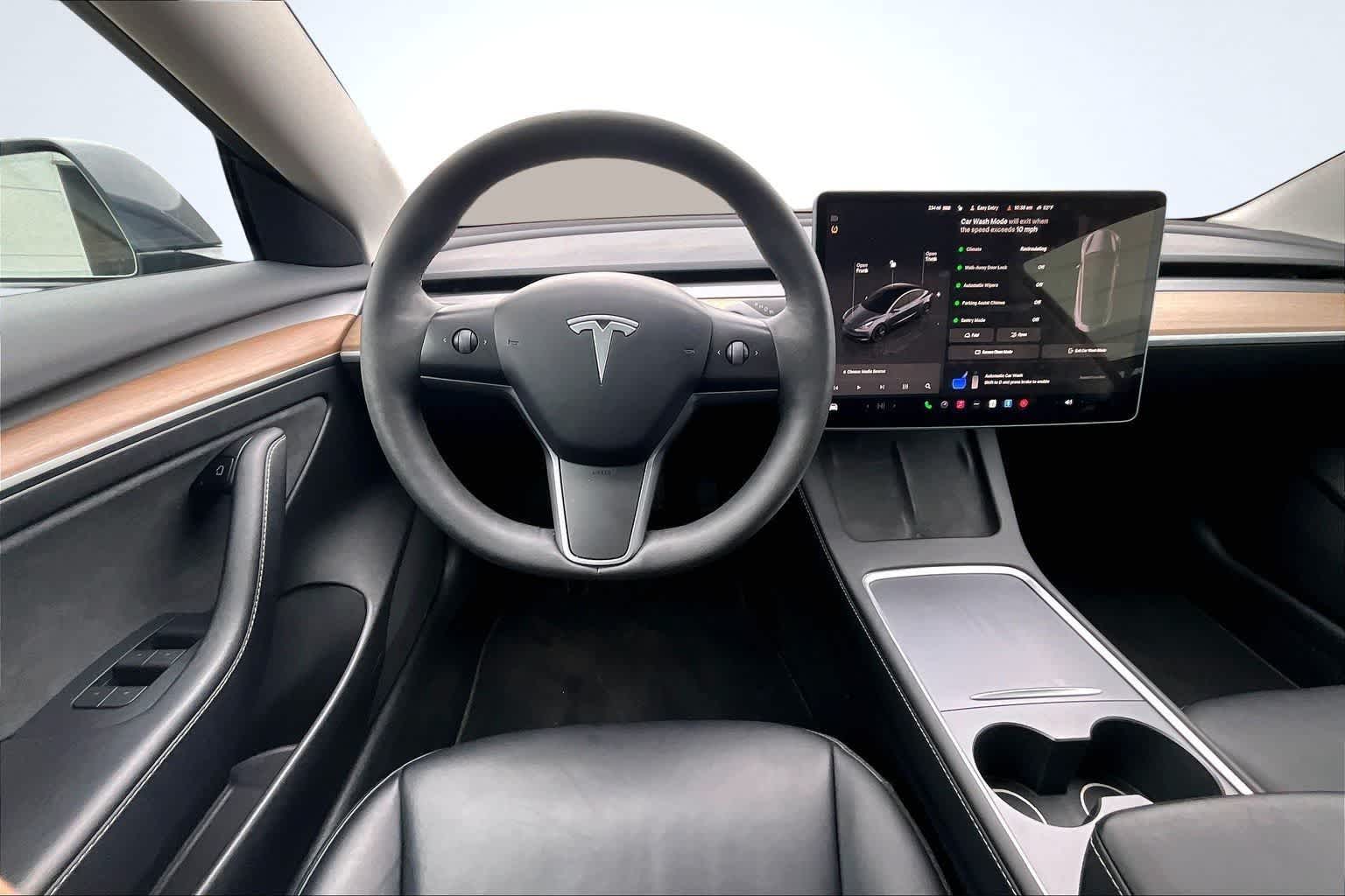 Thumbnail: 2023 Tesla Model 3 - 15