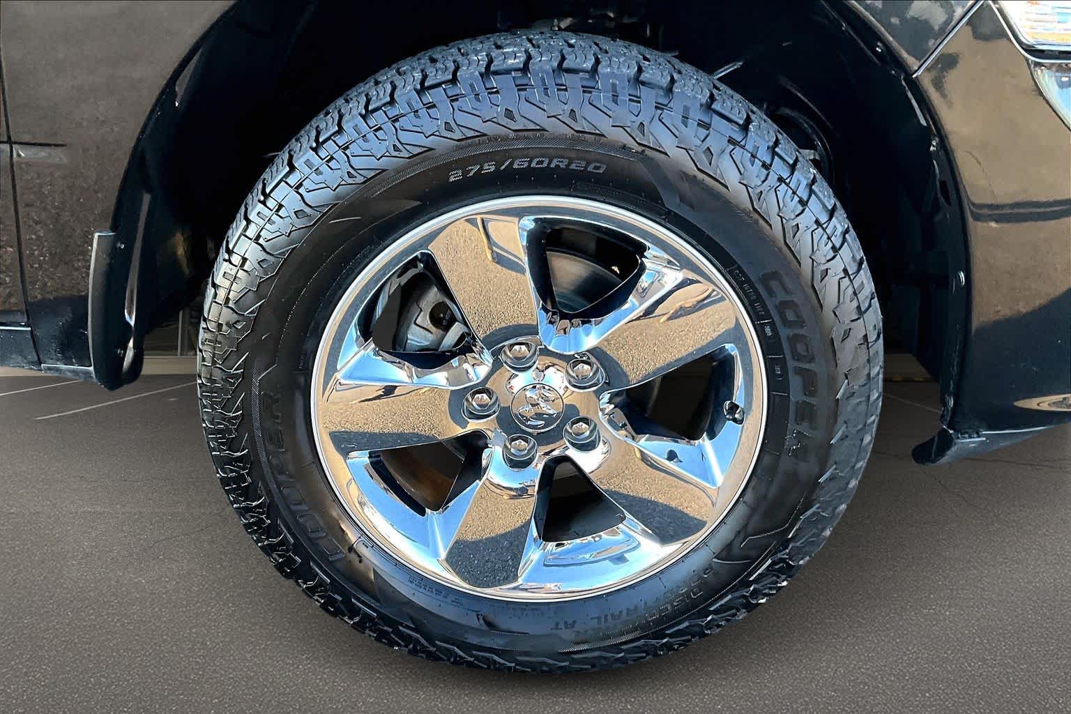 Thumbnail: 2019 RAM 1500 Classic - 34