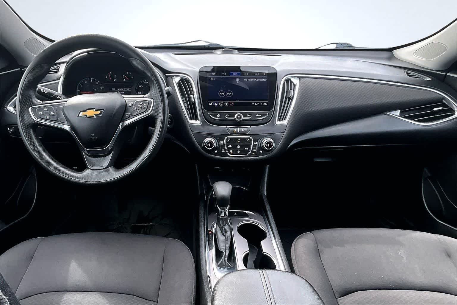 Thumbnail: 2021 Chevrolet Malibu - 10