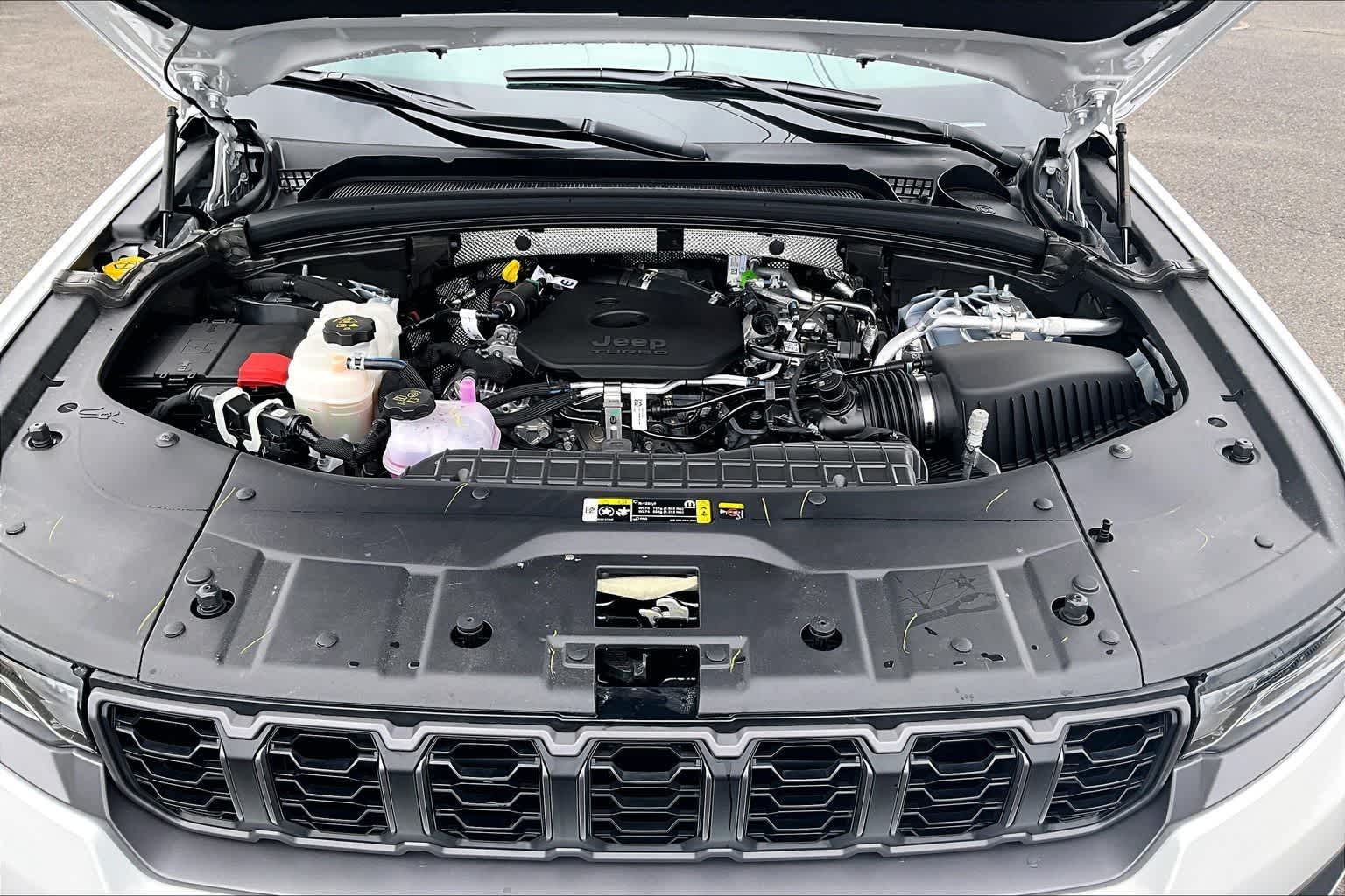 Thumbnail: 2026 Jeep Grand Cherokee - 9