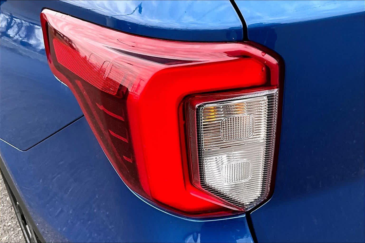 Thumbnail: 2021 Ford Explorer - 31