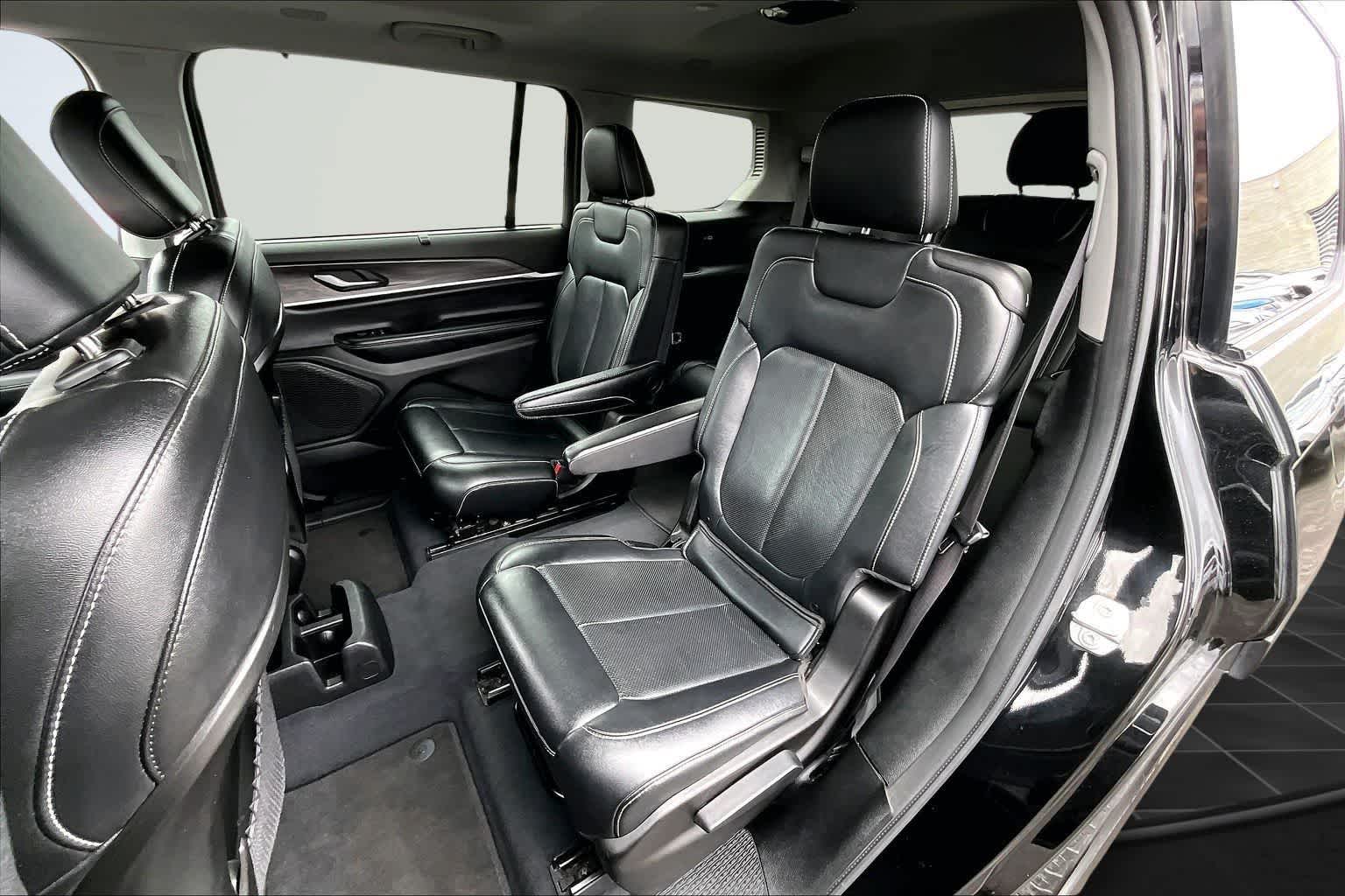 Thumbnail: 2023 Jeep Grand Cherokee L - 13