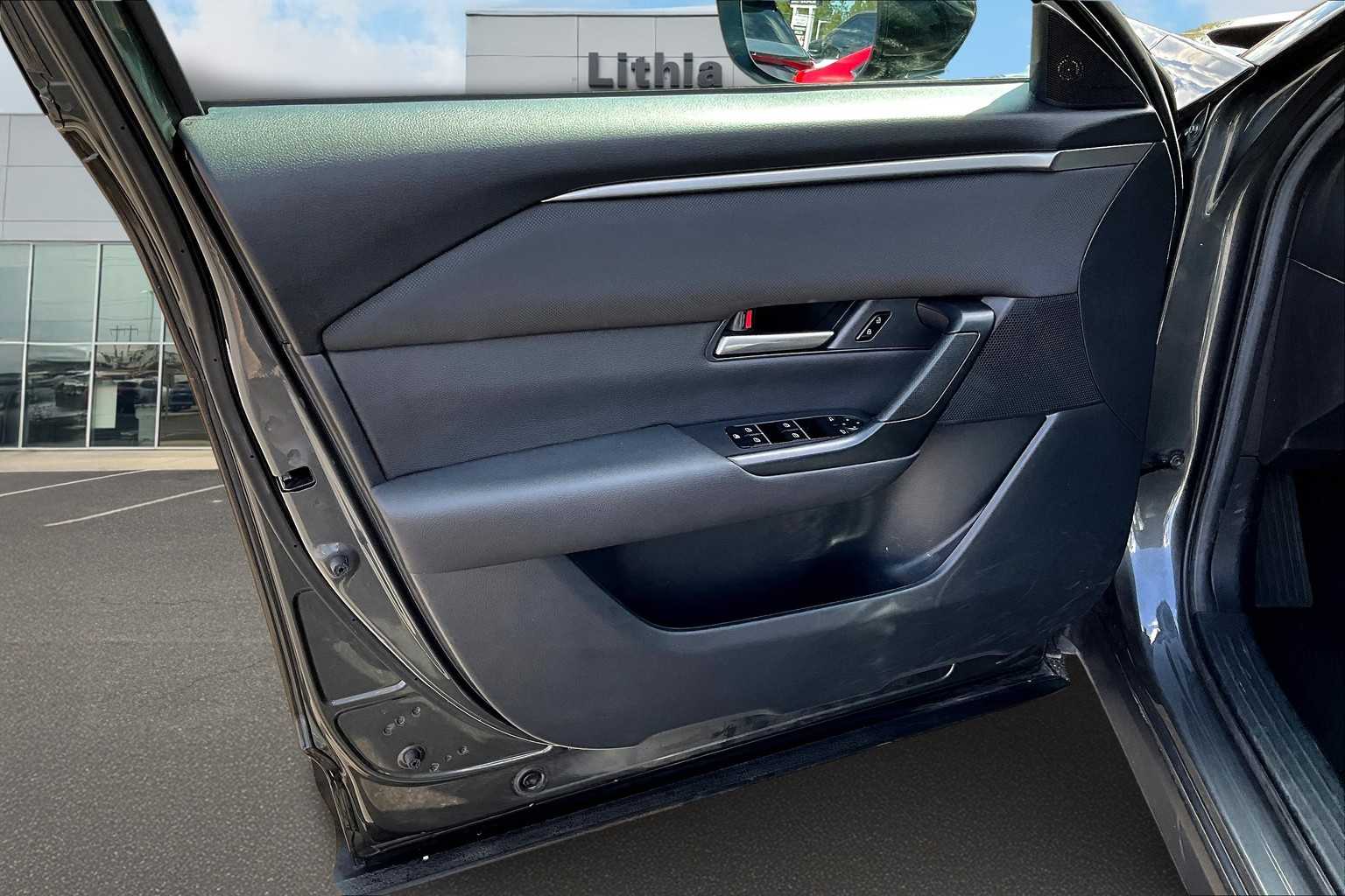 Thumbnail: 2025 Mazda CX-50 - 28