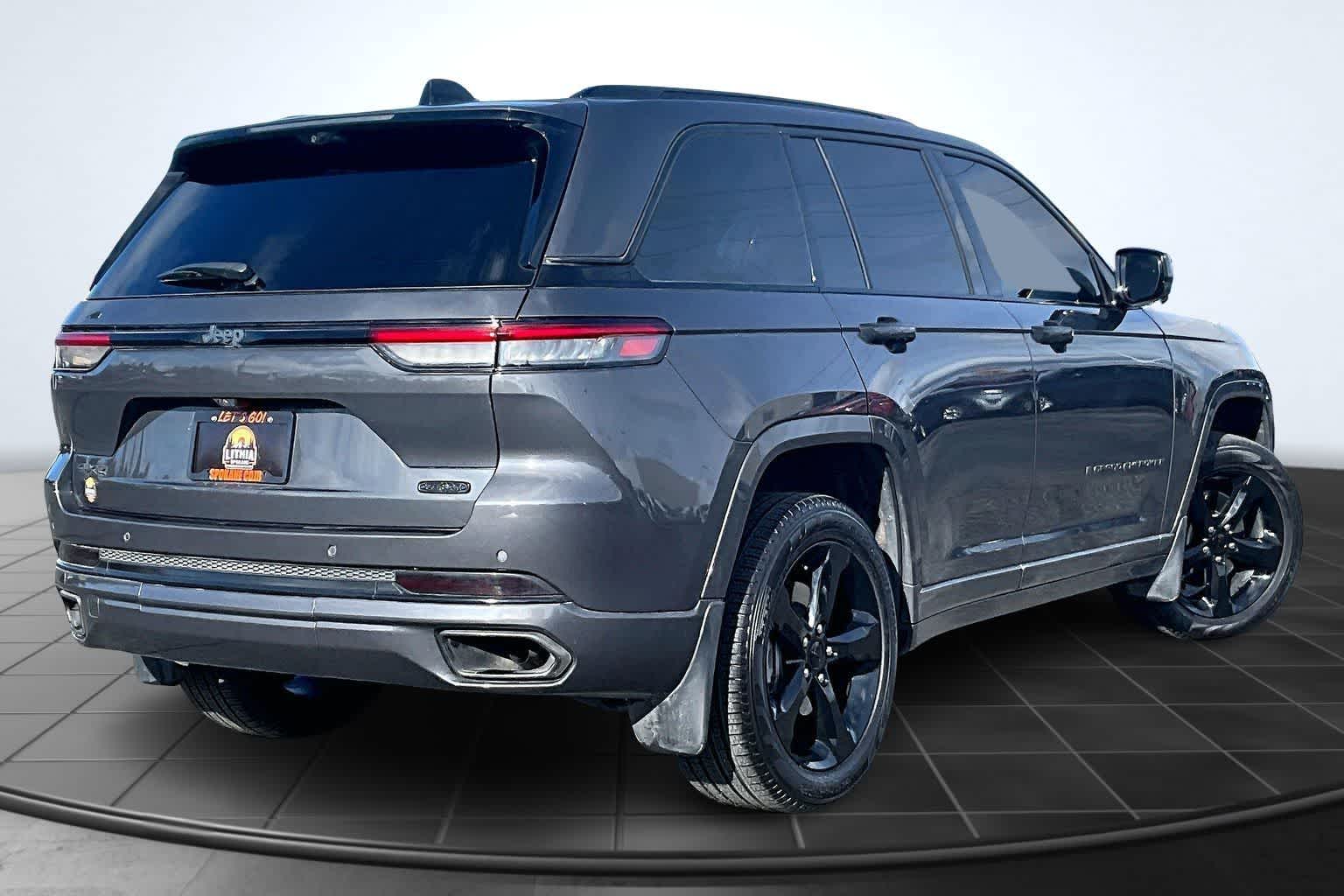 Thumbnail: 2023 Jeep Grand Cherokee - 23