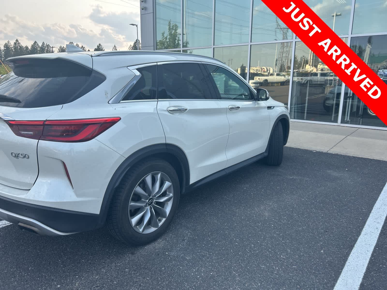 Thumbnail: 2020 INFINITI QX50 - 4