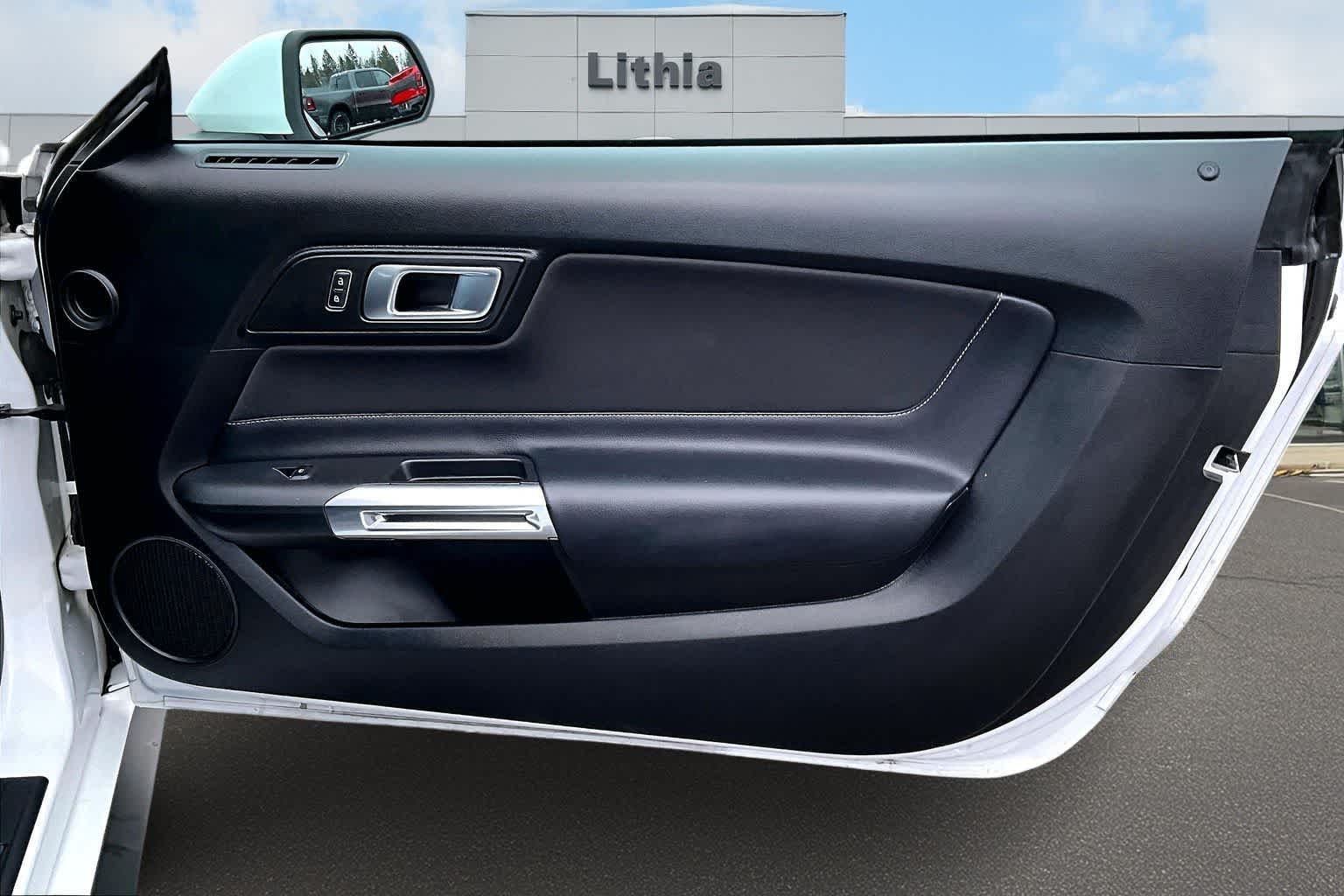 Thumbnail: 2022 Ford Mustang - 28