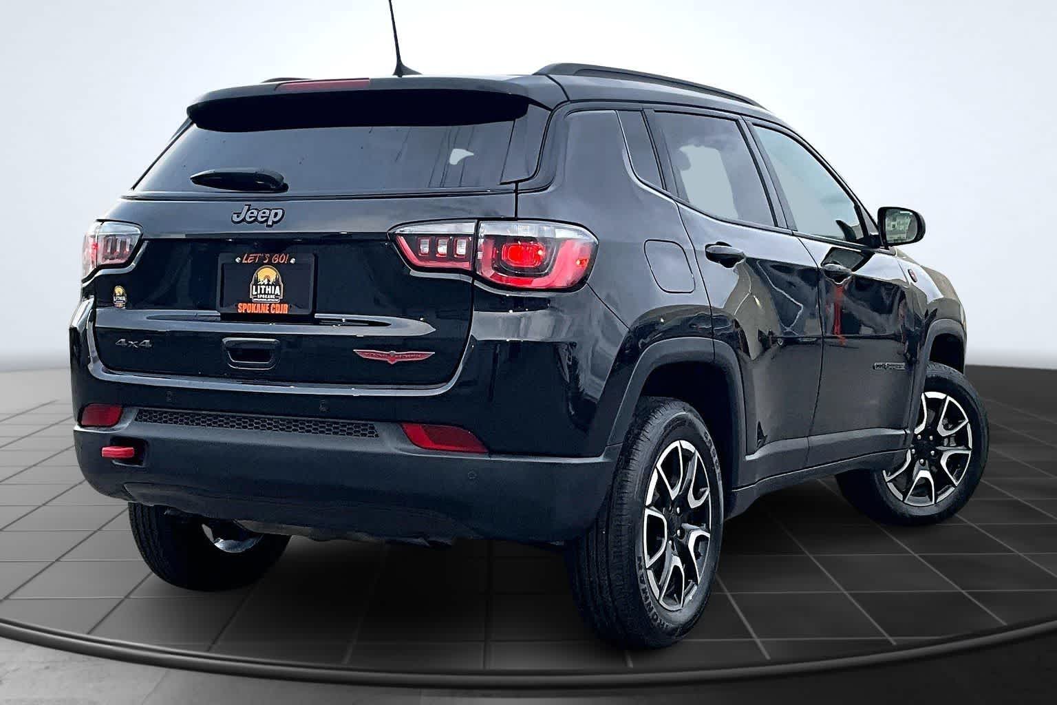 Thumbnail: 2024 Jeep Compass - 23