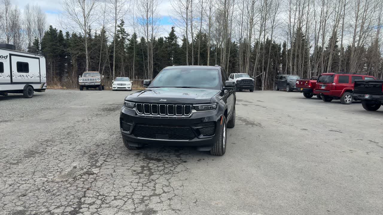Thumbnail: 2026 Jeep Grand Cherokee - 5