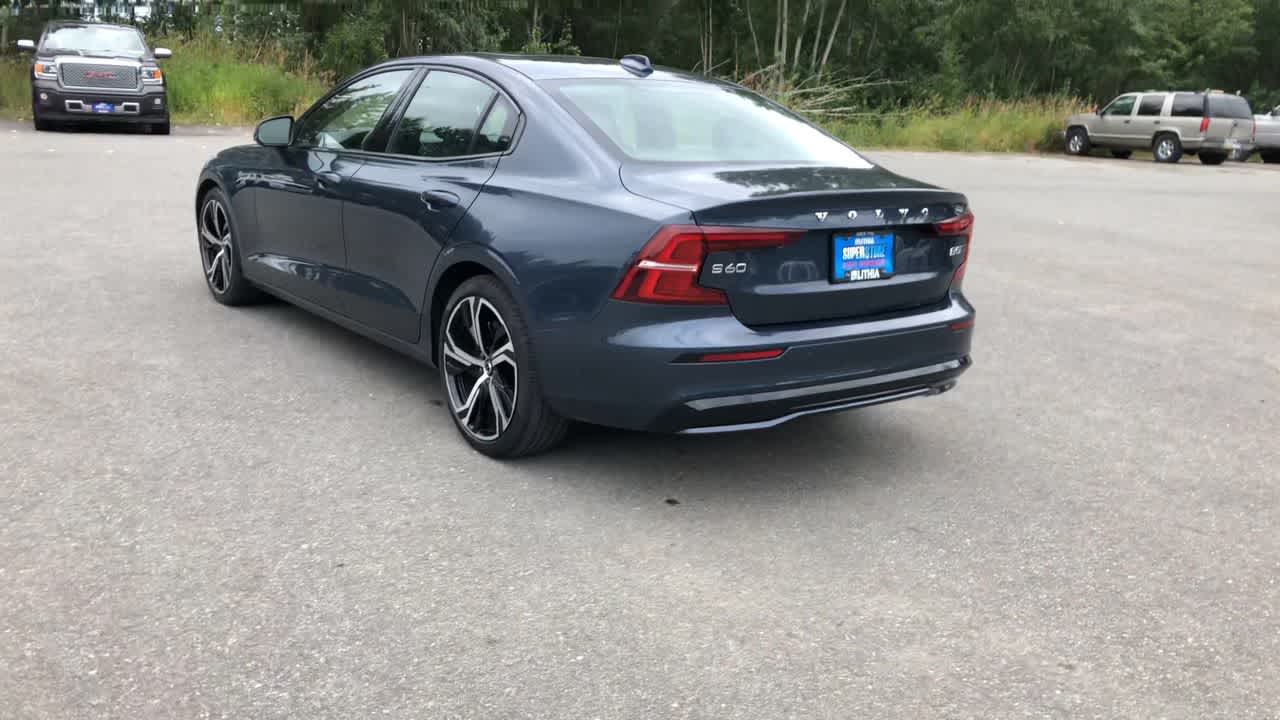 Thumbnail: 2024 Volvo S60 - 10