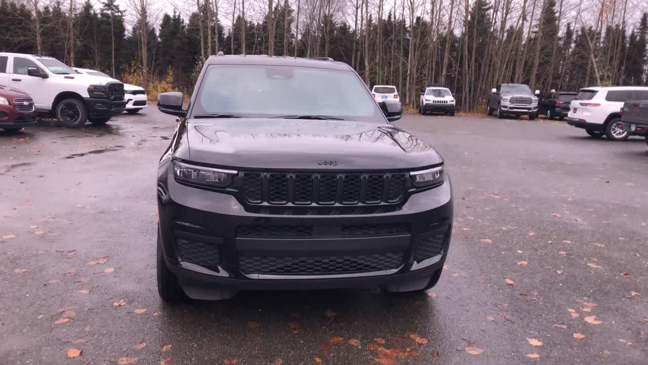 Thumbnail: 2024 Jeep Grand Cherokee L - 3