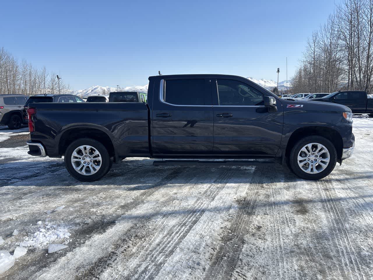 Thumbnail: 2023 Chevrolet Silverado 1500 - 9