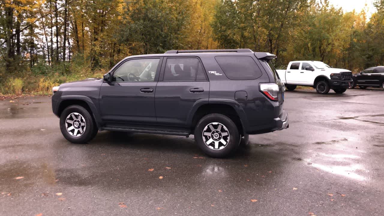 Thumbnail: 2024 Toyota 4Runner - 10