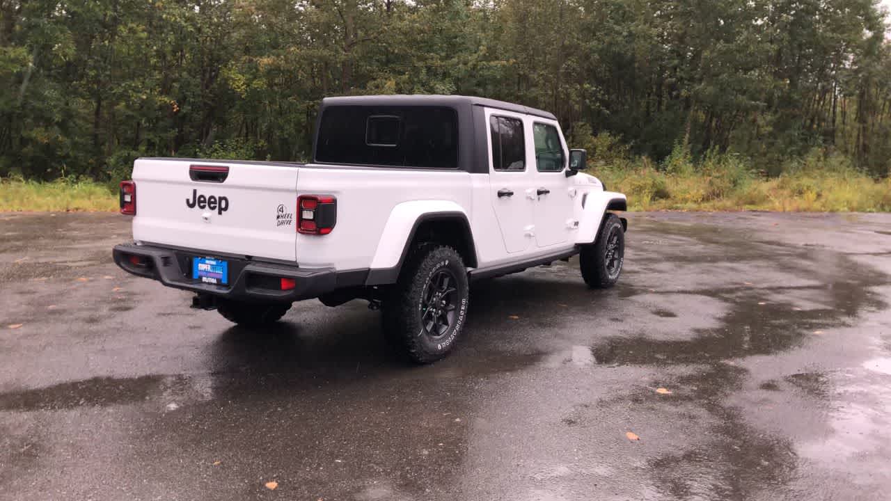 Thumbnail: 2025 Jeep Gladiator - 14