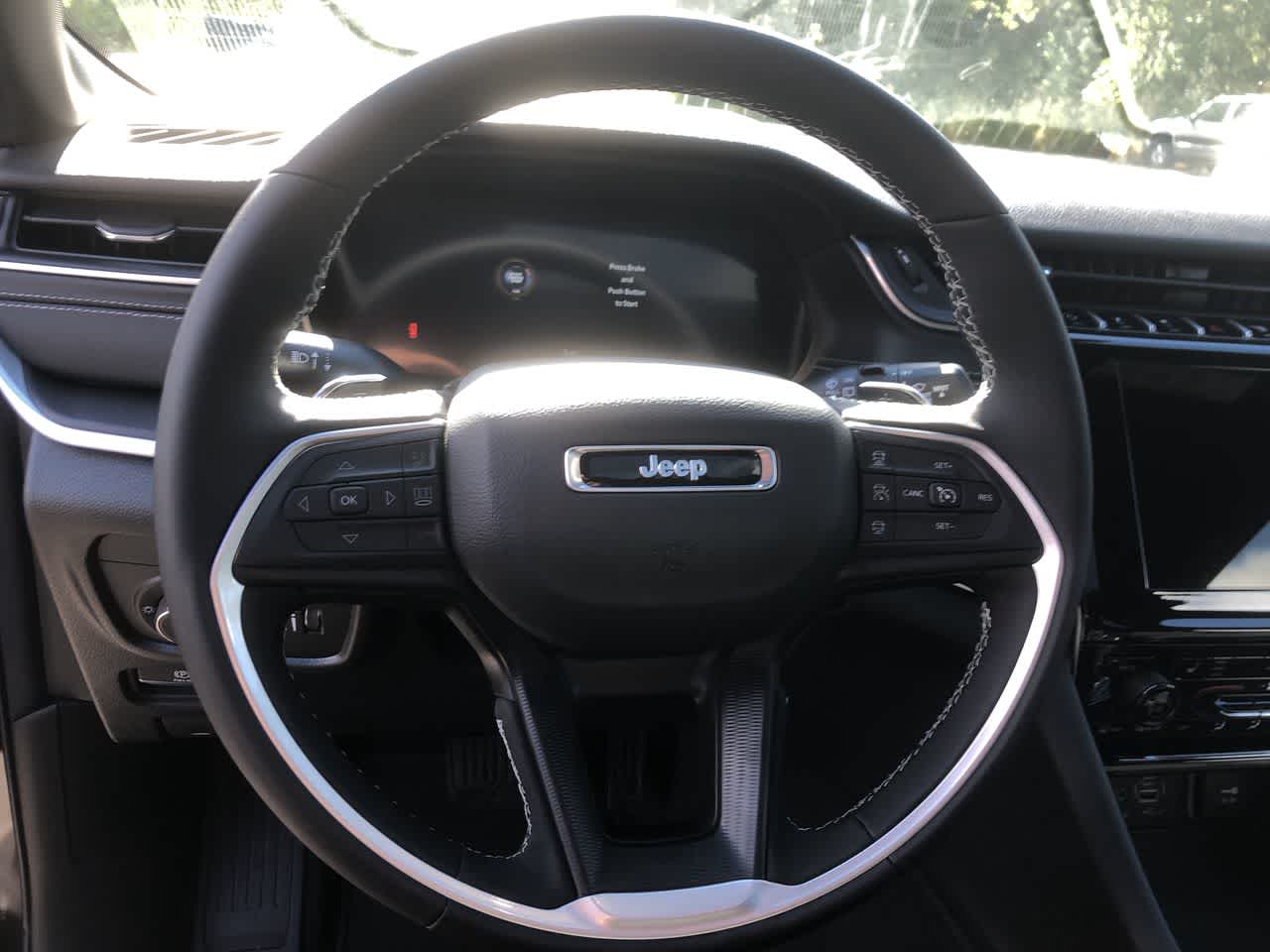 Thumbnail: 2025 Jeep Grand Cherokee - 25