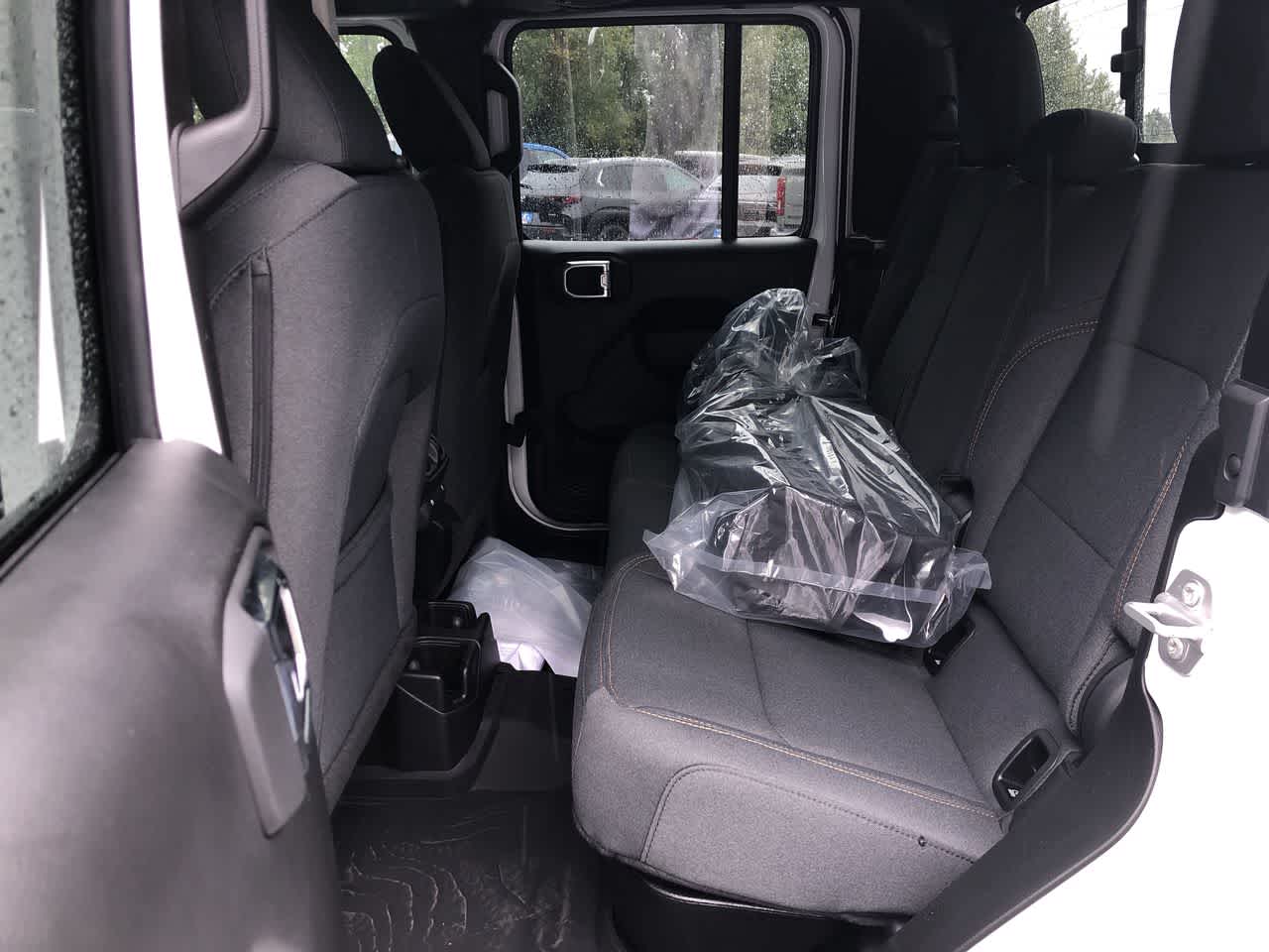 Thumbnail: 2025 Jeep Gladiator - 21