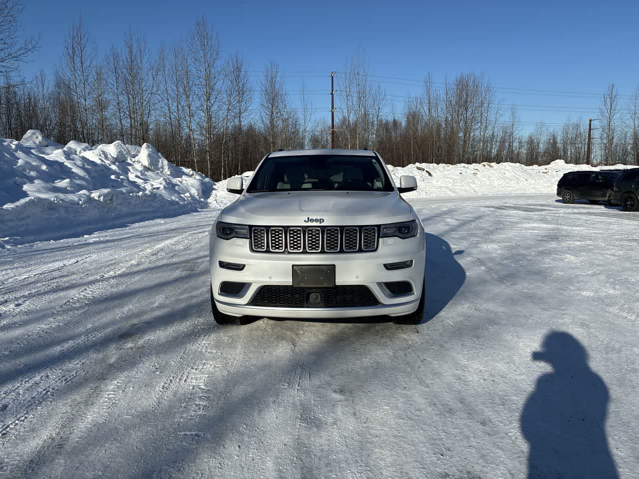 Thumbnail: 2017 Jeep Grand Cherokee - 3