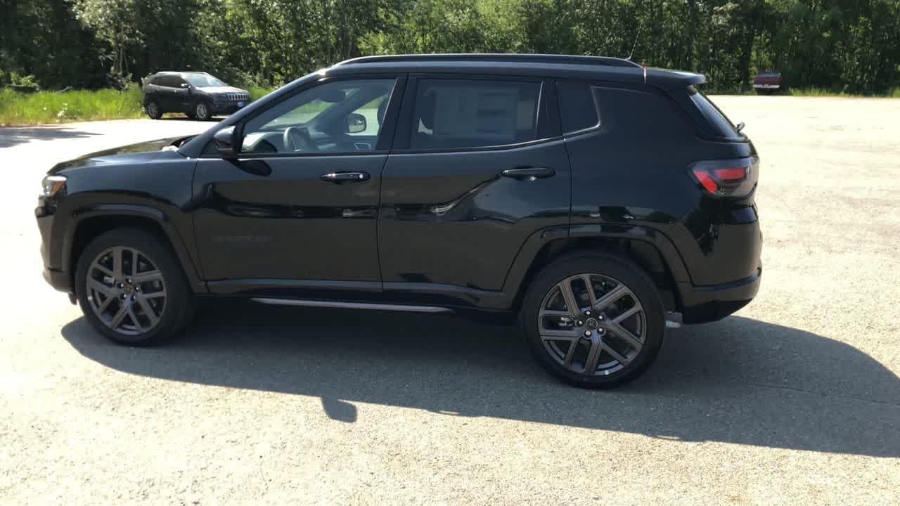 Thumbnail: 2025 Jeep Compass - 8